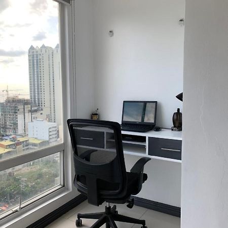 1 Bedroom With Balcony, Fully Furnished Overlooking Manila Bay At Birch Tower, Malate, Манила Екстериор снимка