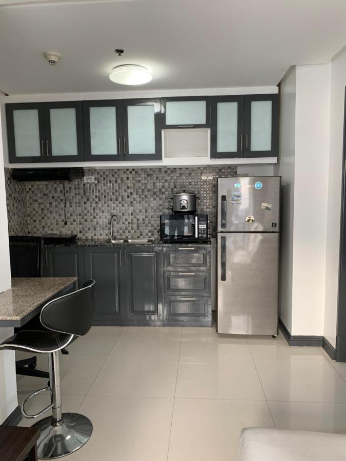 1 Bedroom With Balcony, Fully Furnished Overlooking Manila Bay At Birch Tower, Malate, Манила Екстериор снимка